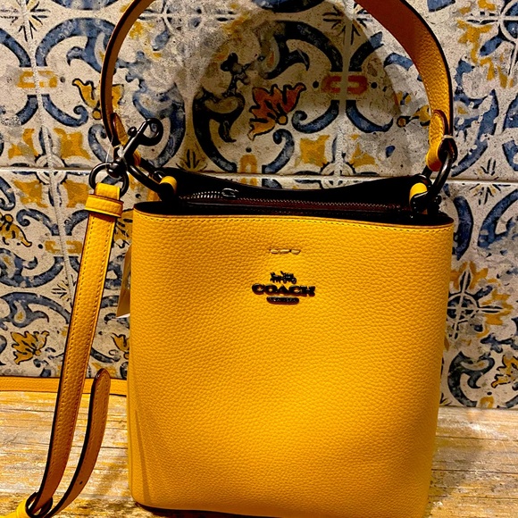 Coach Handbags - 🆕COACH TWIN BUCKET bag in HONEY/OXBLOOD💛🤎